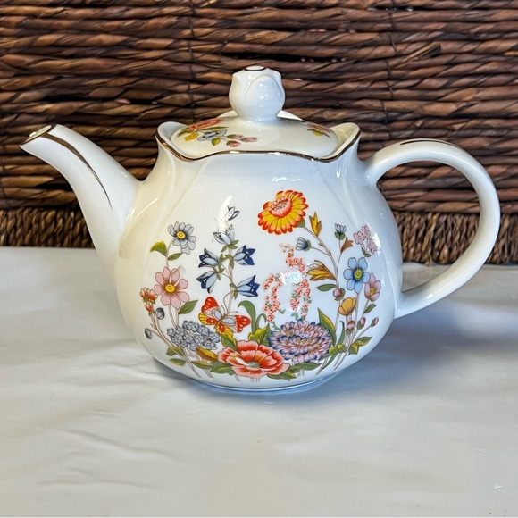 Porcelain Teapot by the Robinson Design Group - 1989 - Picture 1 of 10
